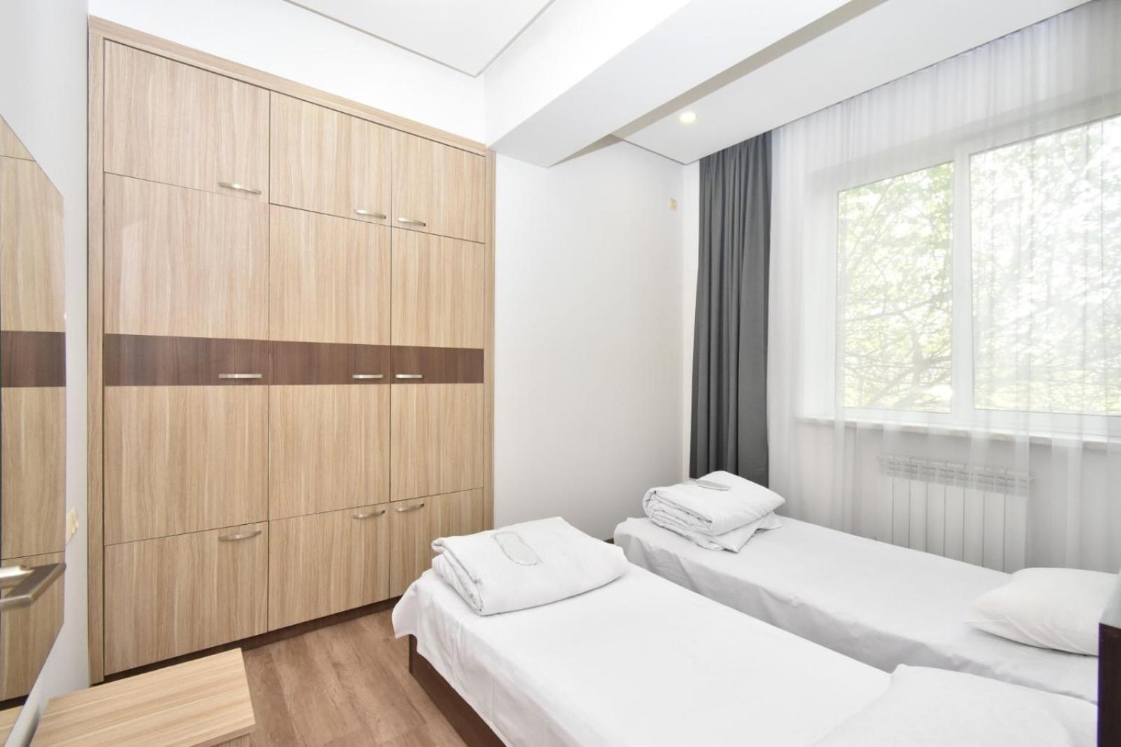 Rent Inn Yerevan On Chaykovski Street Exterior photo